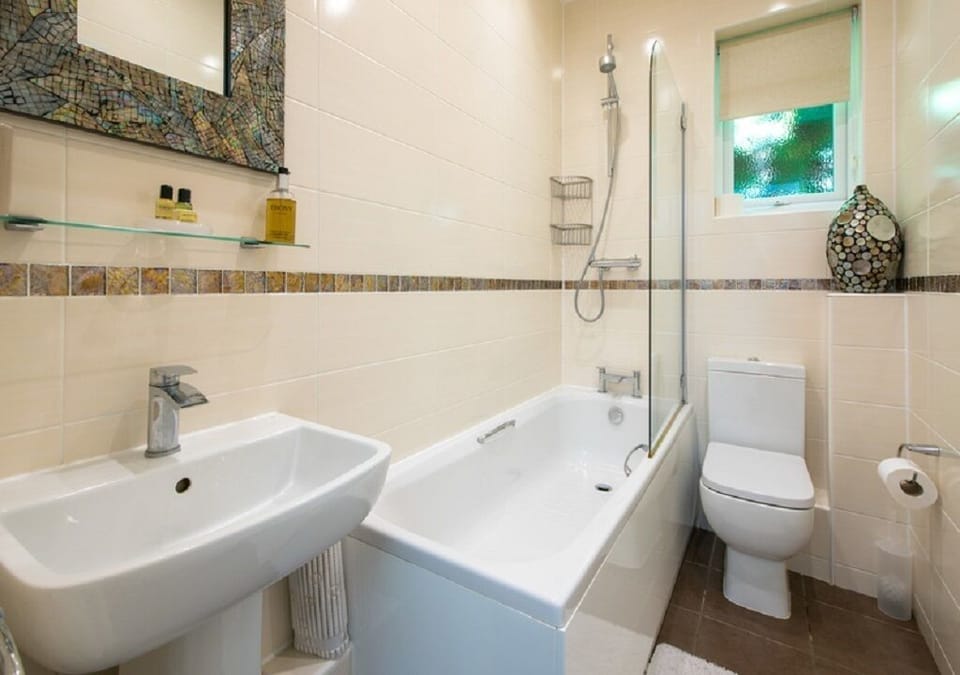 Main Bathroom