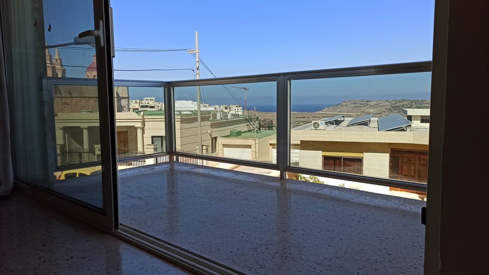 Flat 5:  large balcony