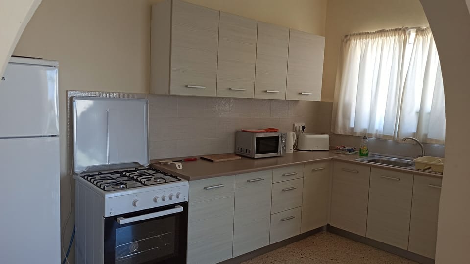 Flat 5: Kitchen