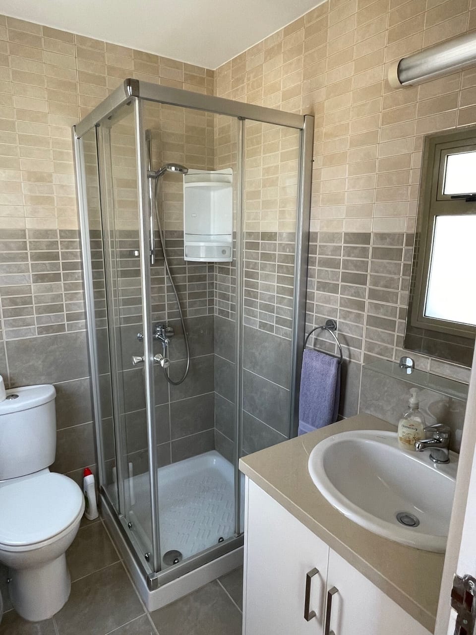 en suite shower room to bedroom 2