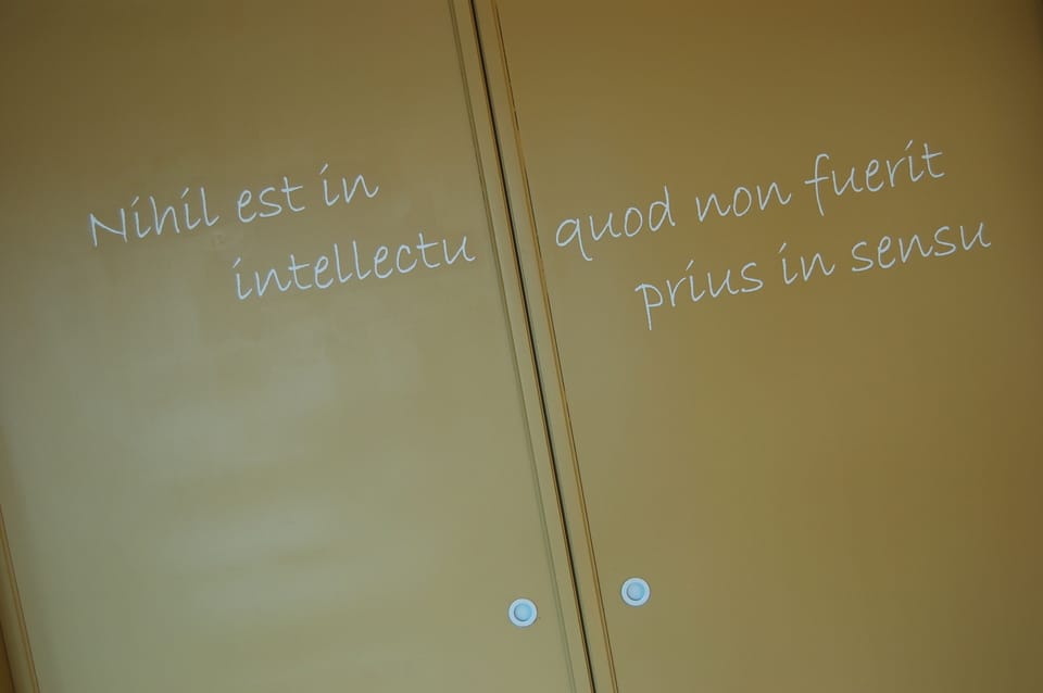 Your R (h) ome on Vatican's Edge! Minimal design and quiet next to the Vatican Apartment in Rome