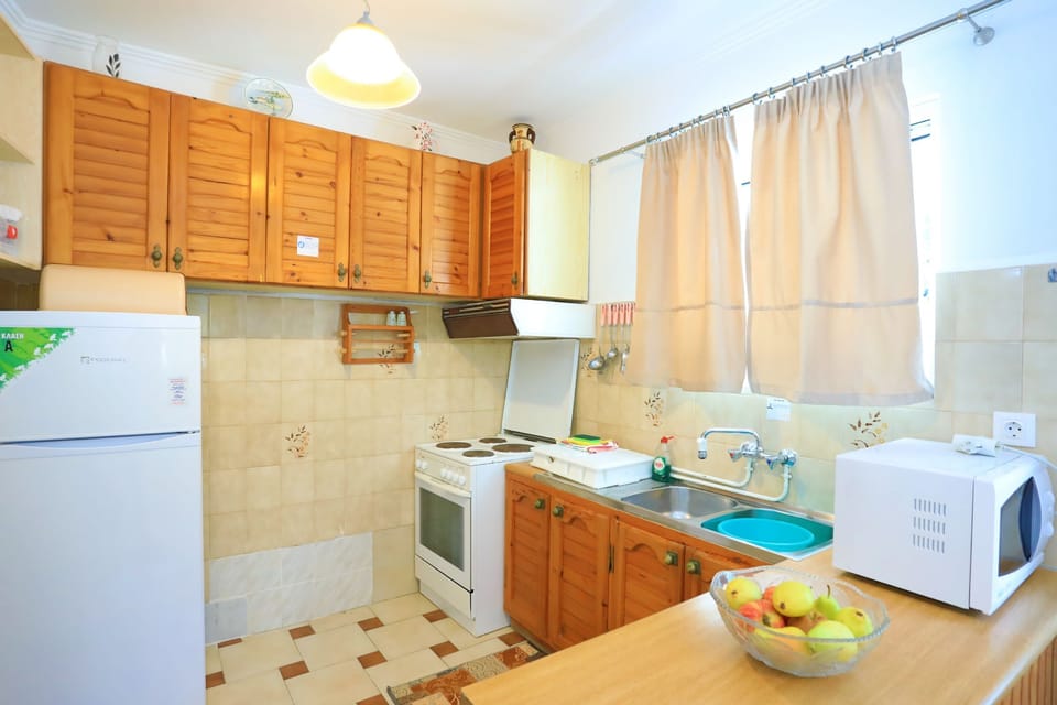 Simple but practical holiday kitchen