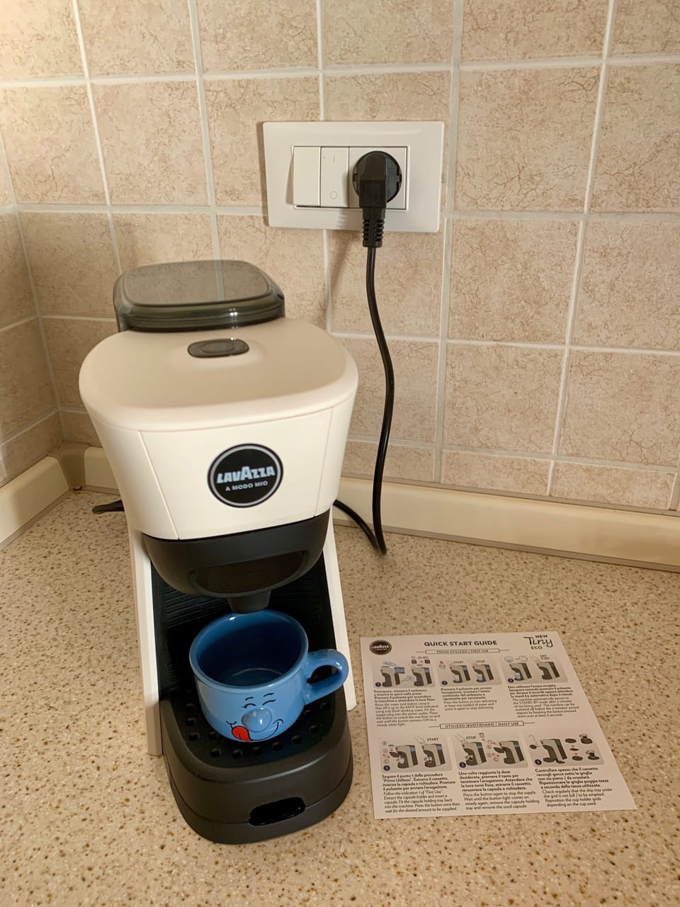 La macchina per il caffè espresso.