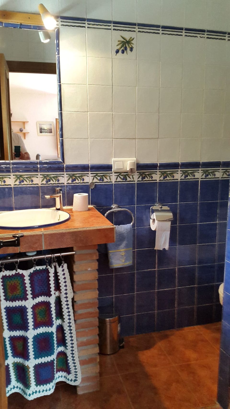 Ensuite to Master bedroom, shower, wc, ceramic hand wash basin.