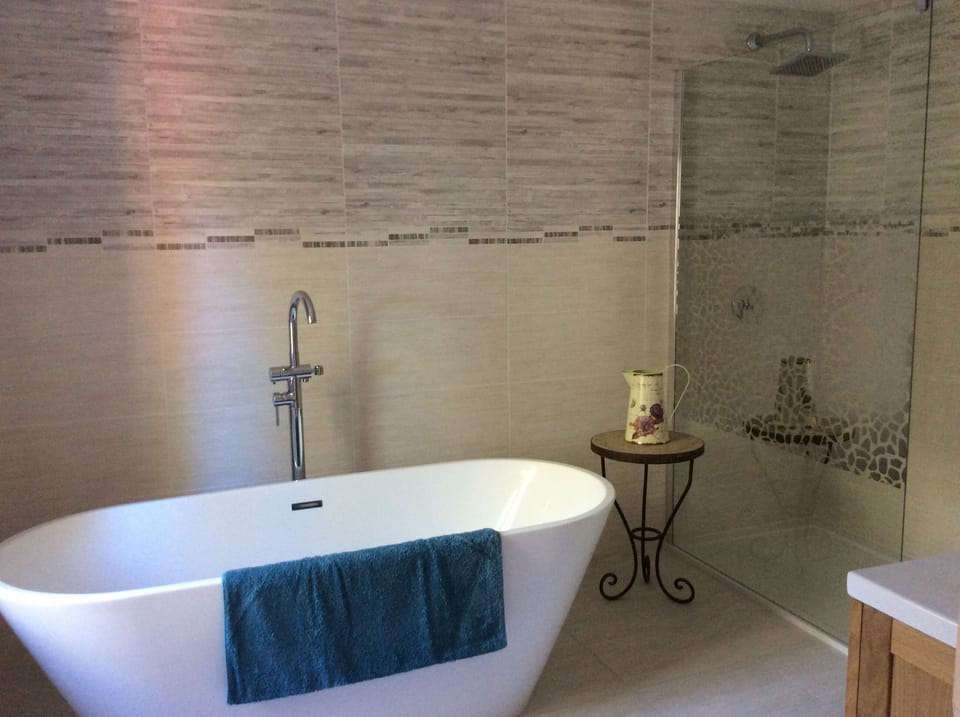 En-suite for master 1