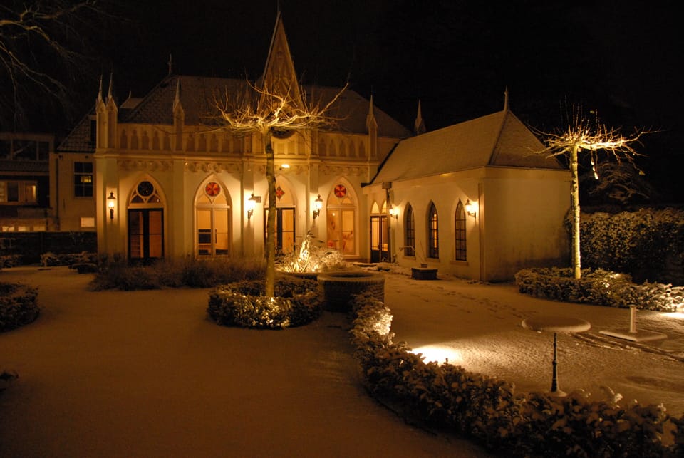 At night in the middle of winter, view from the garden.