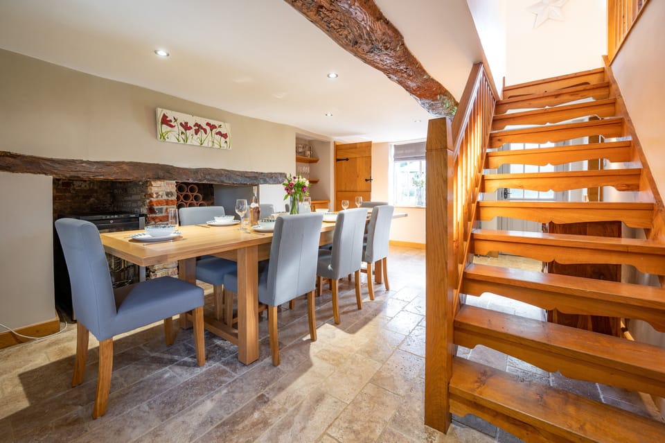Ground floor: Stairs to the first floor