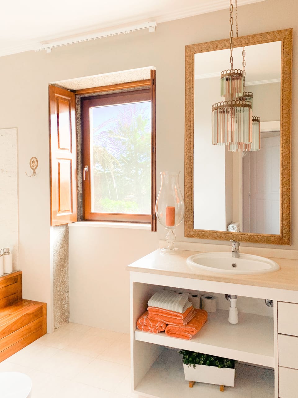 Bathroom of Lilac Suite With Hot Tub Bath Window with Pool View