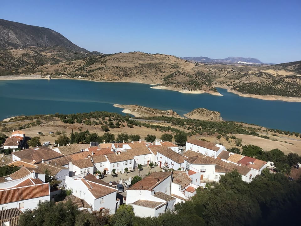Zahara Lake 
