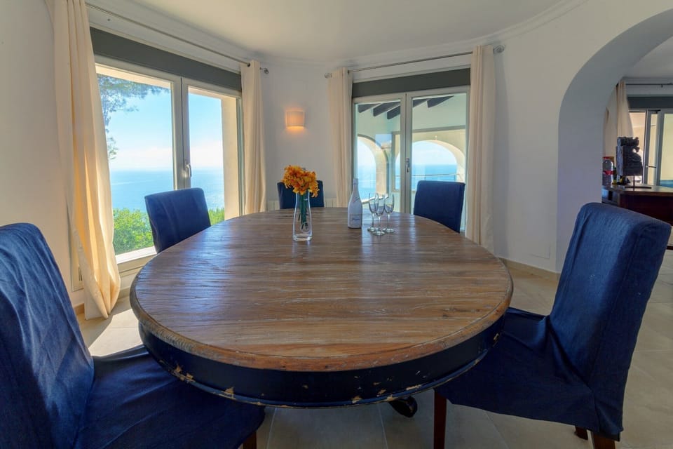 Rosh Dining Room B 