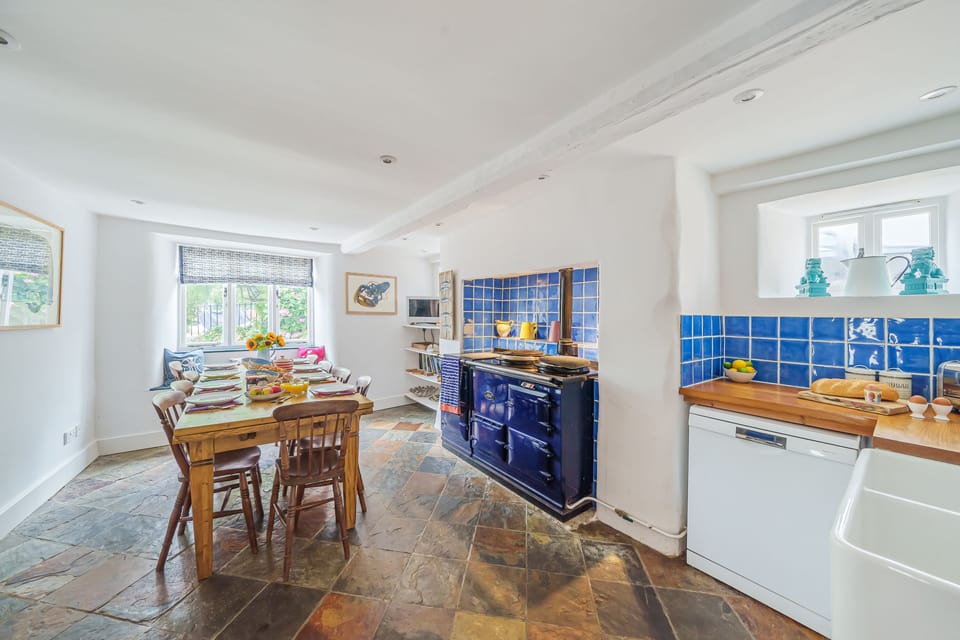 Albury House, Charmouth: The open-plan kitchen and dining area