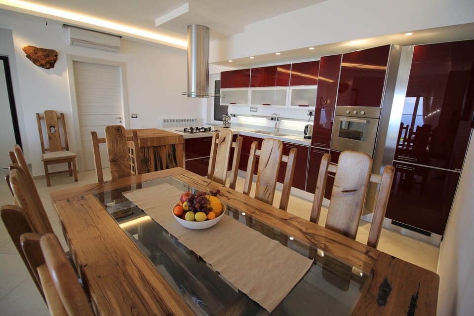 Modern, open-plan kitchen.