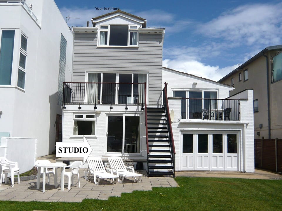 Studio with patio for sole use