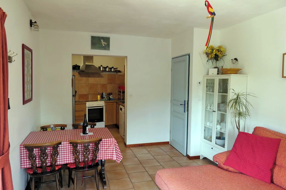 Salle a manger / Dining area