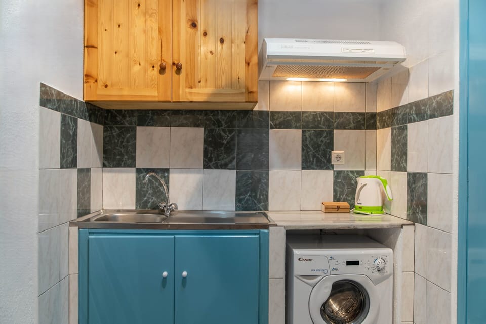 Your private room with toilet, shower, air conditioning, and washing machine.