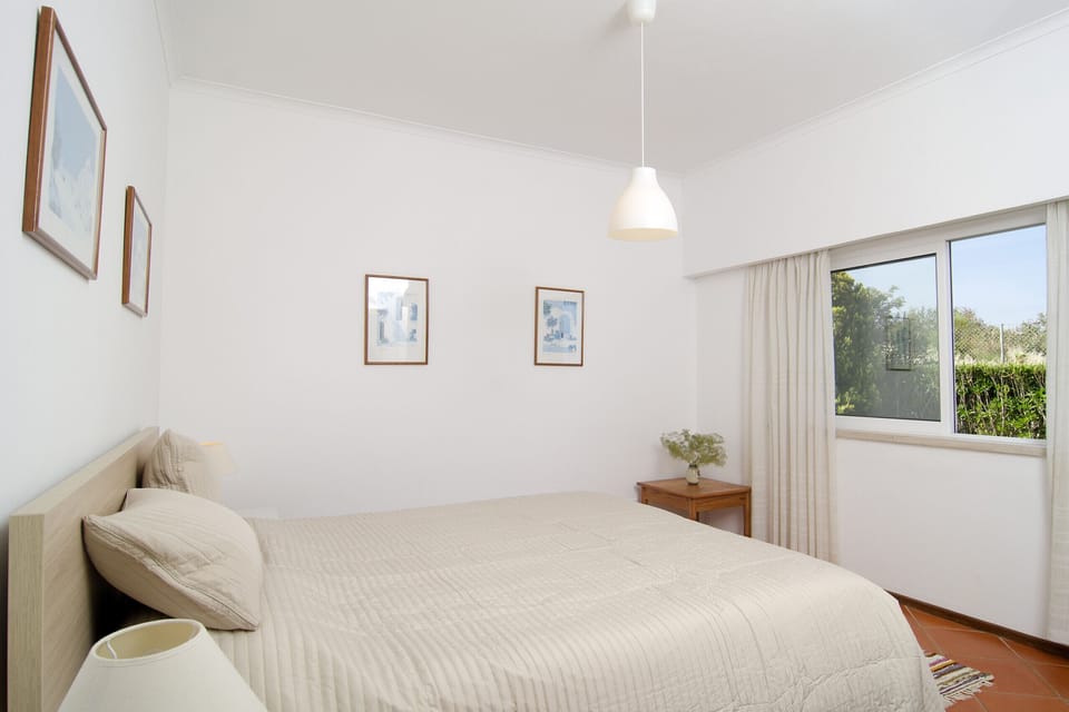 Villa Camena: Bedroom with double bed