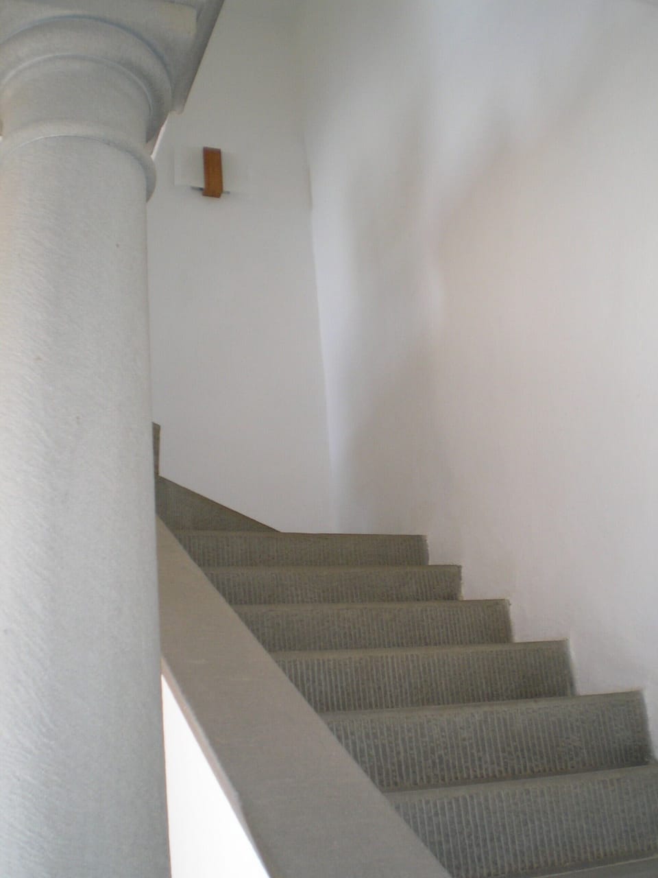 Stone (pietra serena) staircase to the first floor