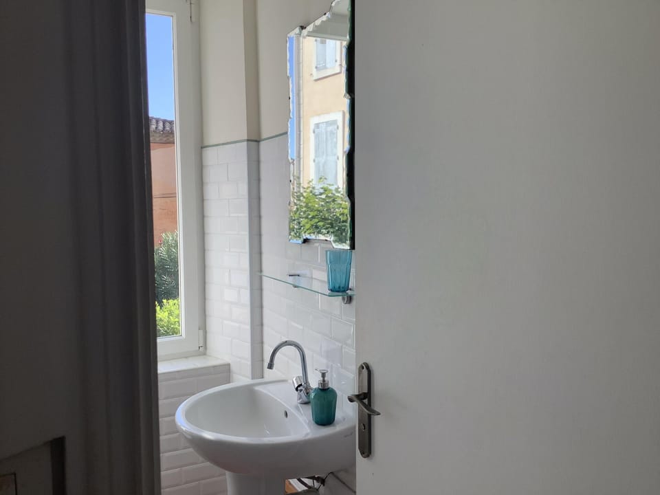Ensuite bathroom  to Bedroom 1