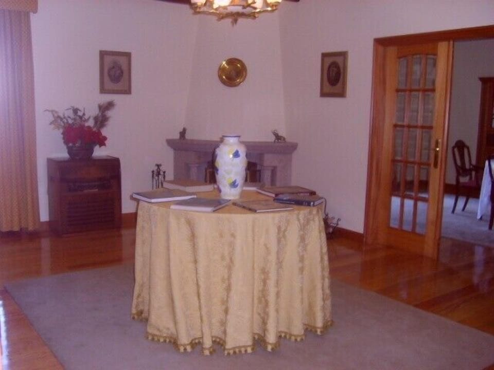 READING ROOM