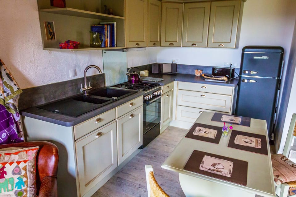 Fully appointed kitchen