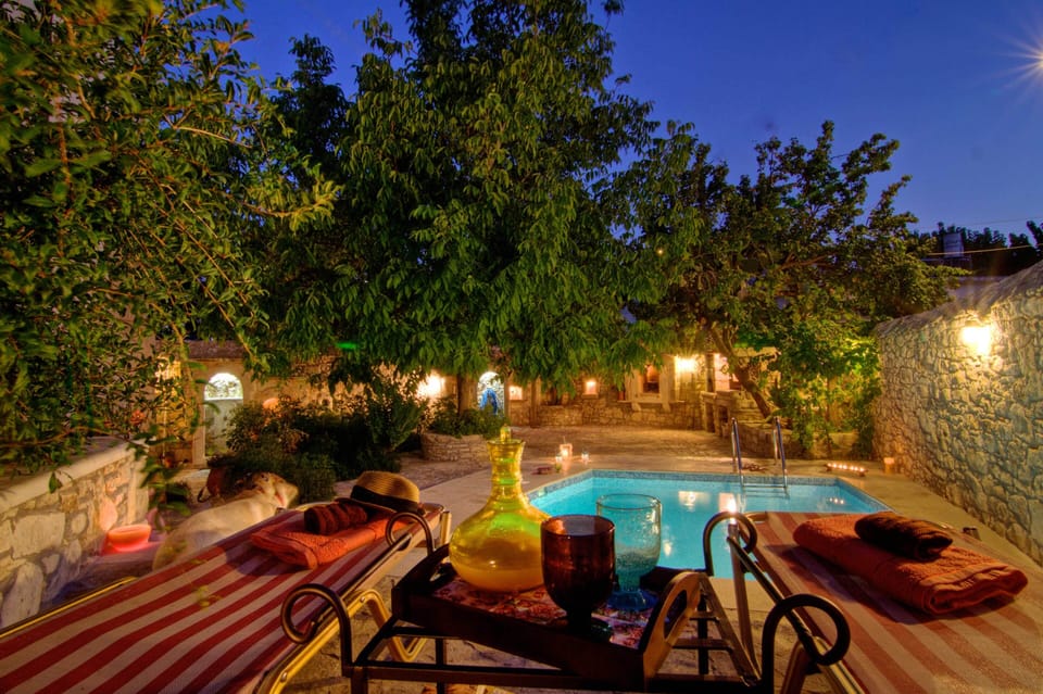 Great outdoors siting areas!