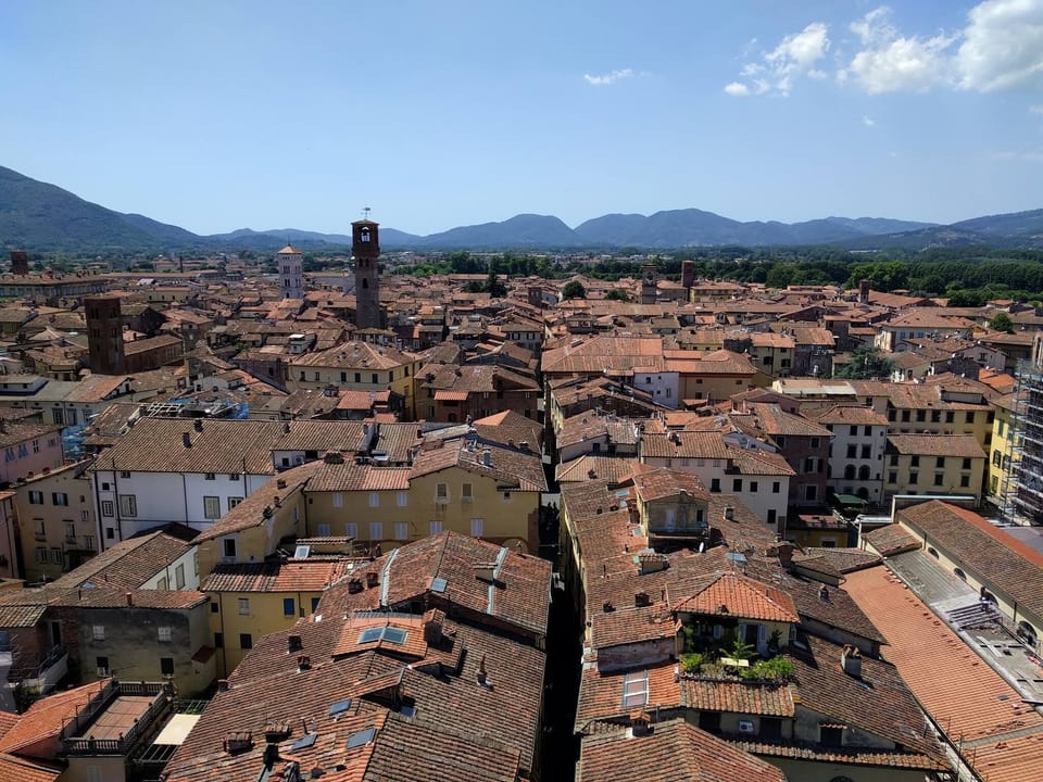 Lucca, one of the cities of art to visit in the area