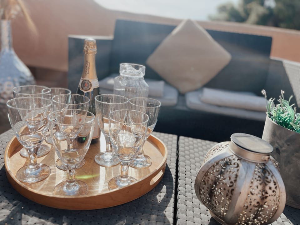 Stylish furniture also at the roof terrace