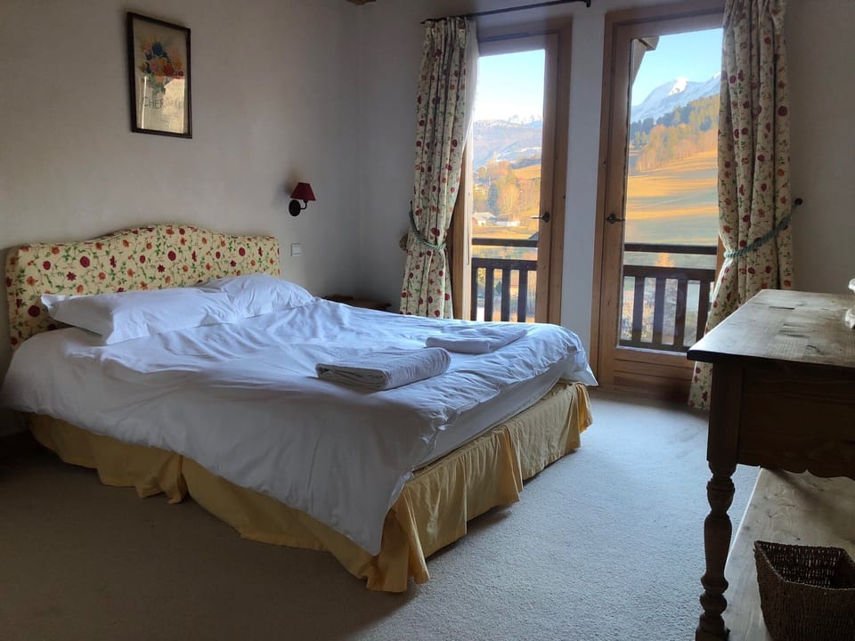Ground floor ensuite bedroom