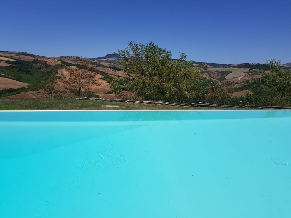 infinity pool landascape
