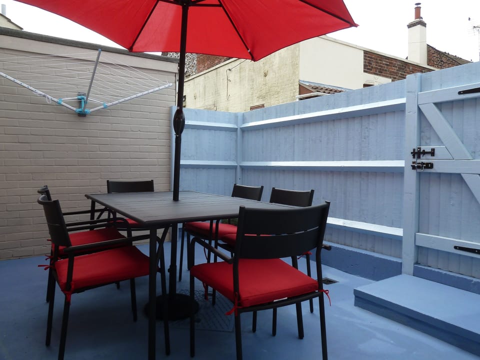 Rear Courtyard