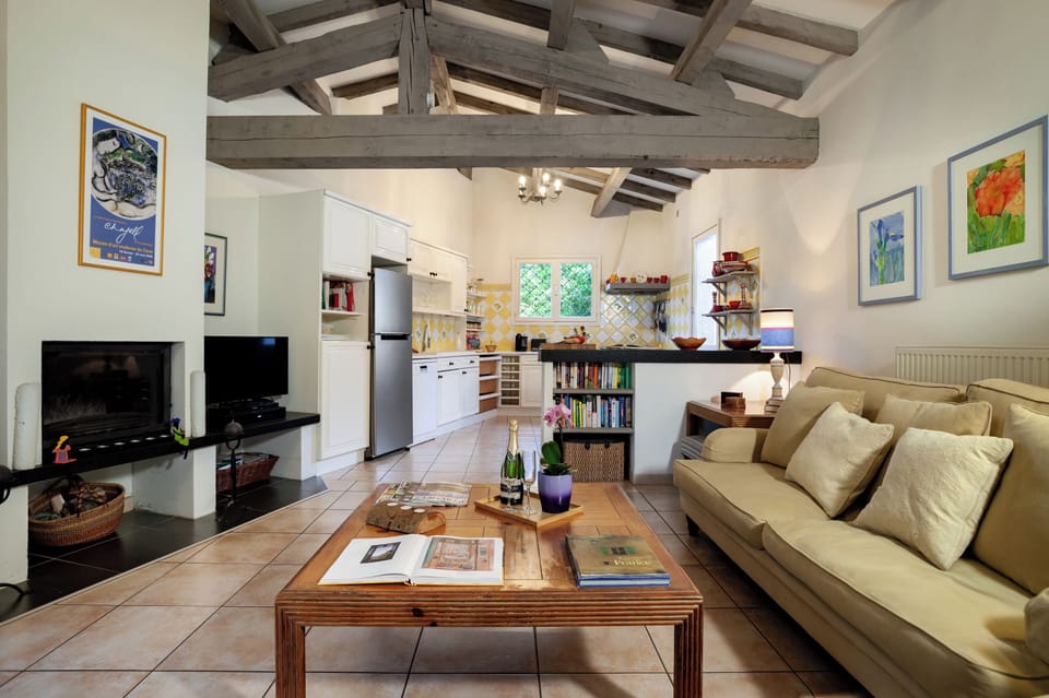 Characterful barn, open plan living room with high ceilings