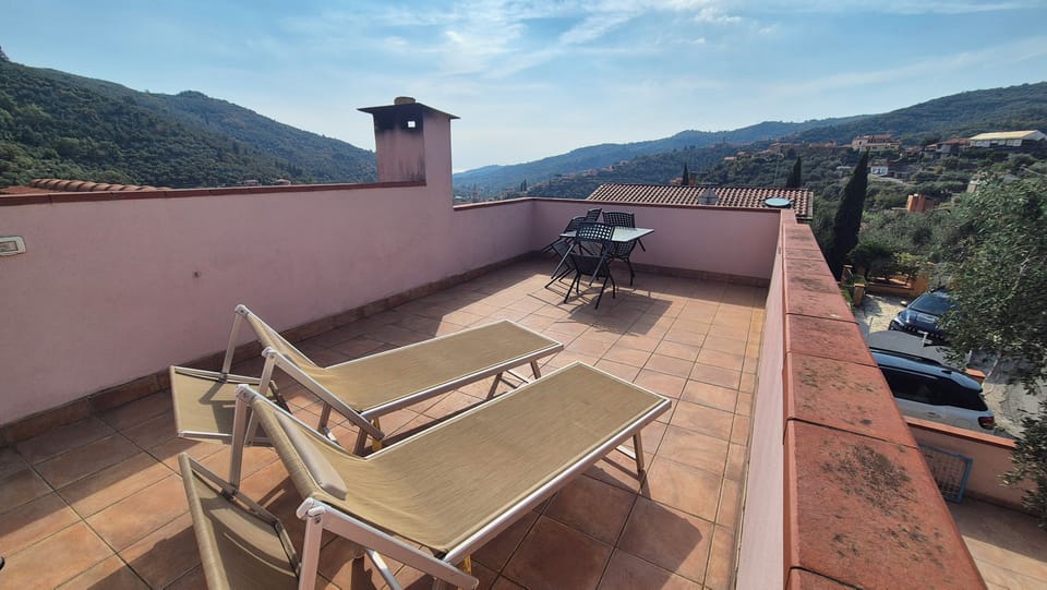 View to Dolcedo -wonderfull view, 3 sun terraces one of them large-parking space Apartment in Liguria