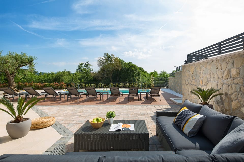 Relax under the warm summer sun steps, from the pool