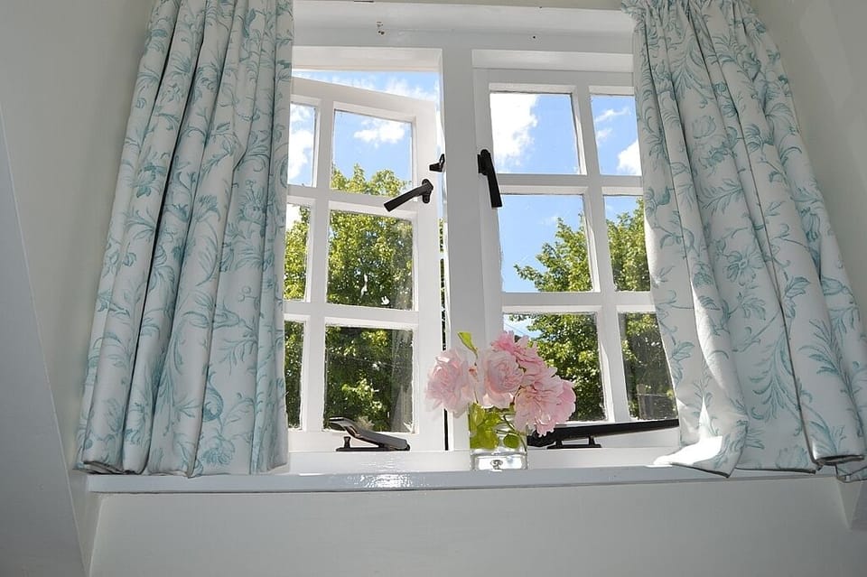 landing window