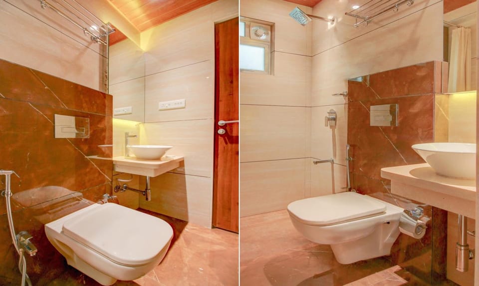  Executive Room | Bathroom | Shower, towels