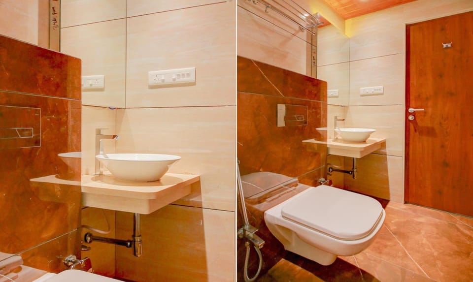  Executive Room | Bathroom | Shower, towels