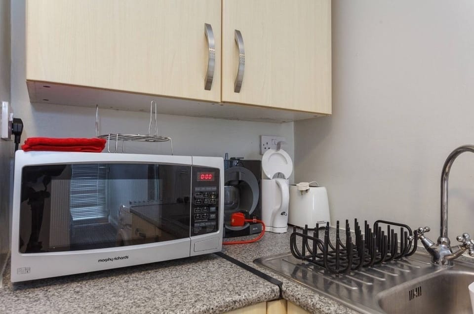 Apartment, 1 Double Bed, Non Smoking, Ground Floor | Microwave