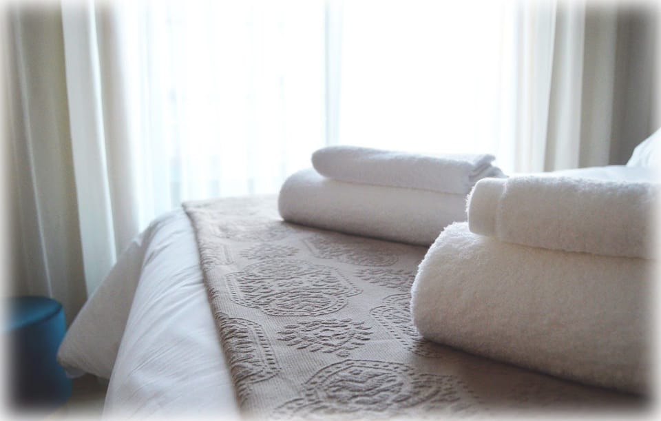 Apartment, 3 Bedrooms | Bathroom amenities | Shower, free toiletries, hair dryer, towels