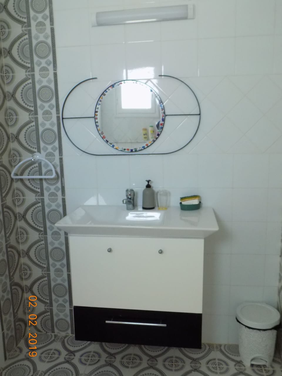 Traditional Double or Twin Room, Pool View | Bathroom sink