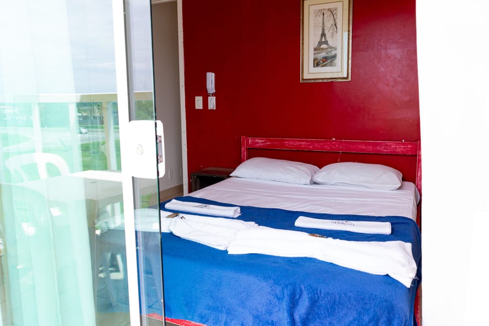 QUARTO CASAL STANTARD C/ SACADA | In-room safe, soundproofing, iron/ironing board, free WiFi
