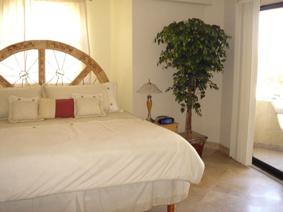 Your Guest will love there own Terrace Marina Views