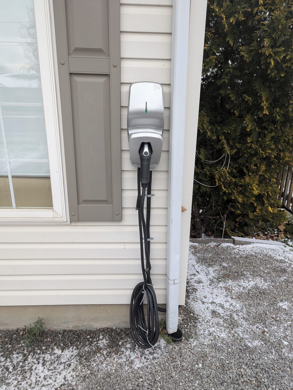 FLO Home X5 Smart Outdoor/Indoor Electric Vehicle (EV) Level 2 Charging Station