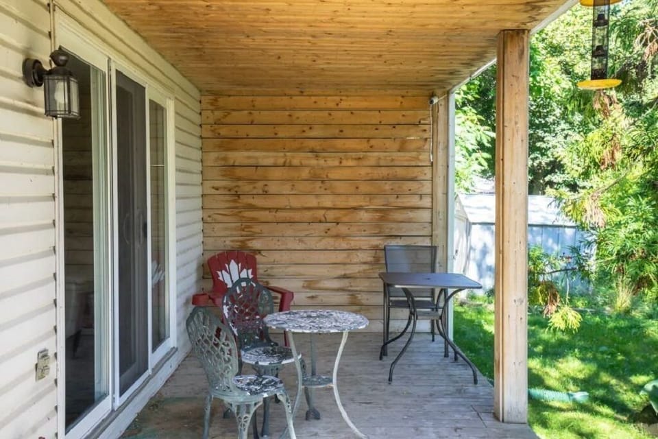 Deck with Beautiful Views
