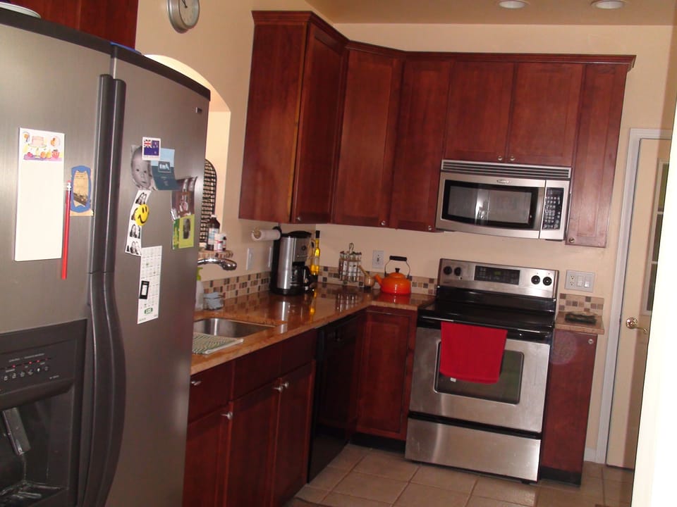 Fully equipped kitchen