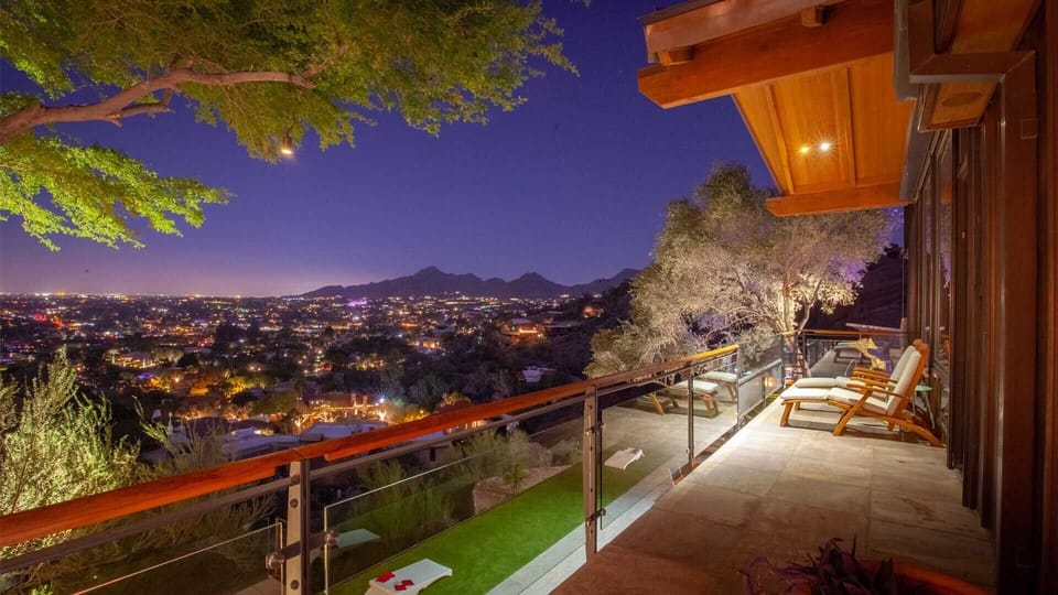 Master Patio Two w/ outdoor shower, incredible nighttime valley & mountain views