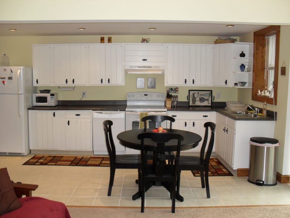 full kitchen