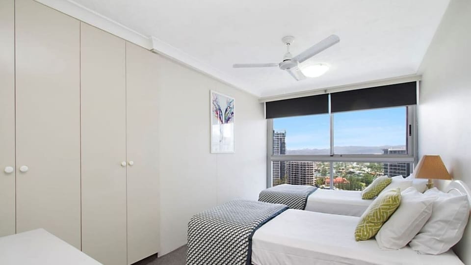 Bedroom 2 - 2 Single Beds