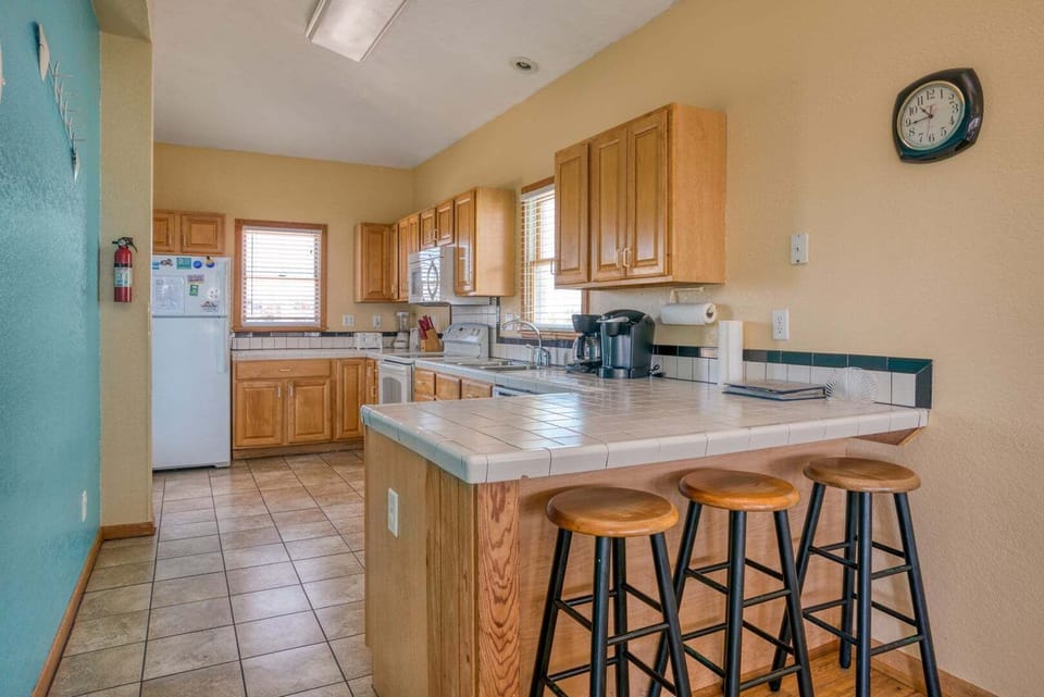 Kitchen and Bar Area
