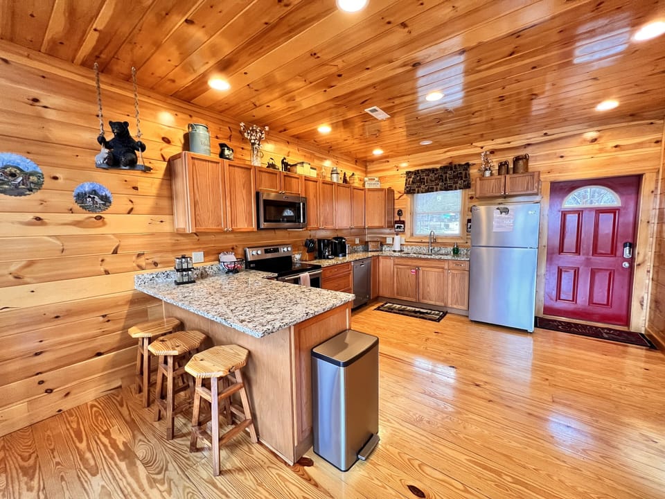 Fully equipped kitchen.