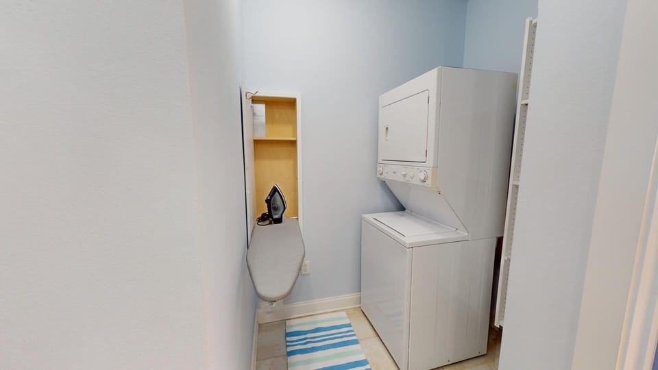 Walk-In Closet w/ Laundry Space